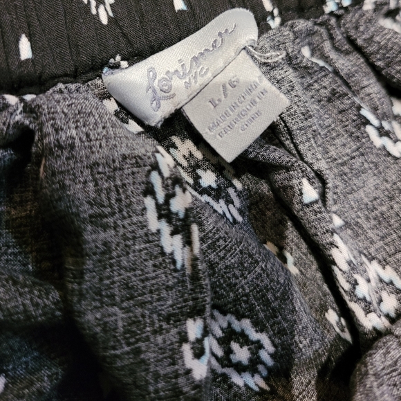 Skirt - Picture 3 of 3